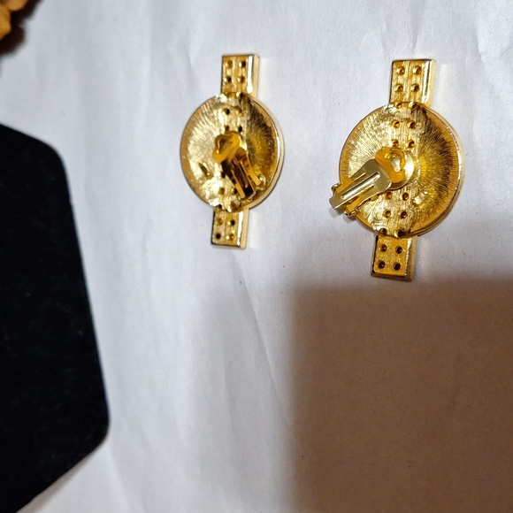 Retro statement earrings - Picture 3 of 6